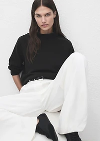 High collar sweatshirt