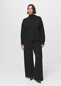 High collar sweatshirt