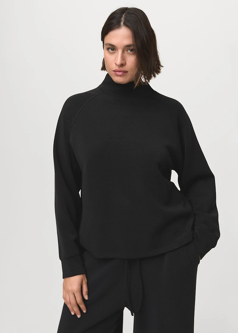 High collar sweatshirt