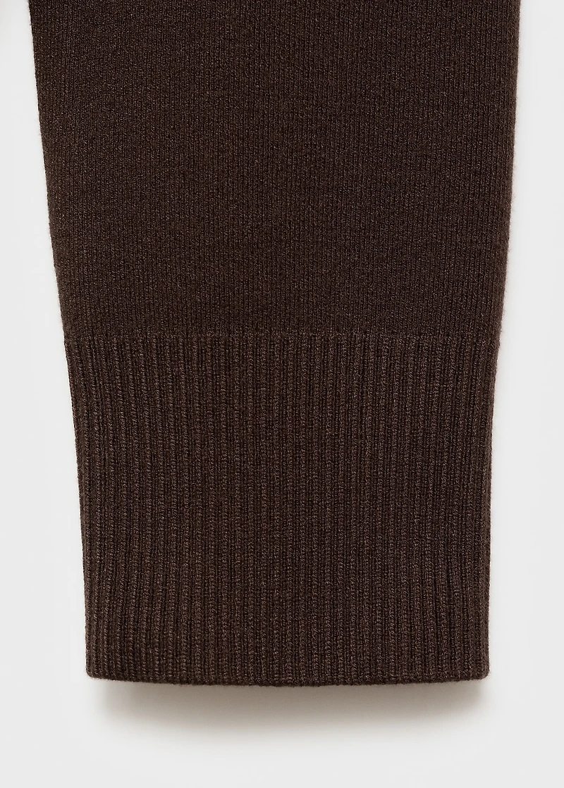 Cross-over cardigan with jewel button