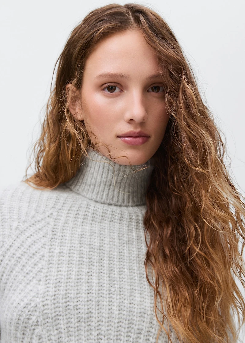 Turtleneck knit sweater