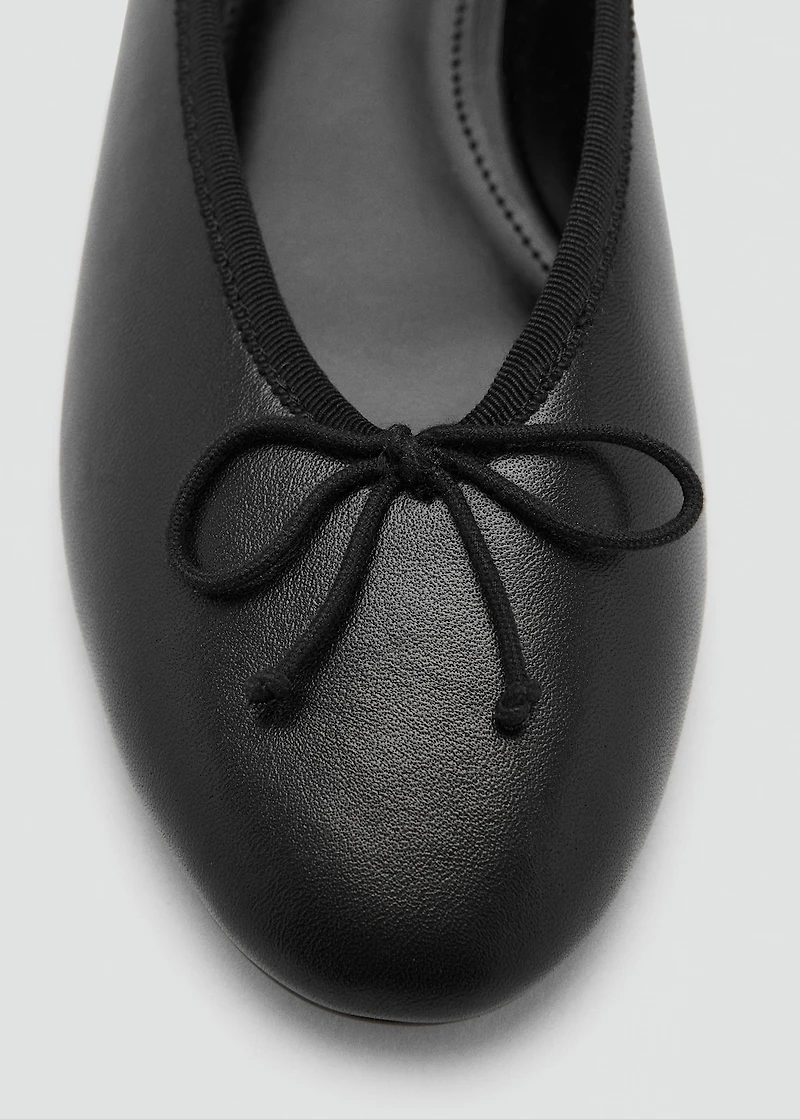 Leather ballet flats with bow
