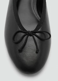 Leather ballet flats with bow