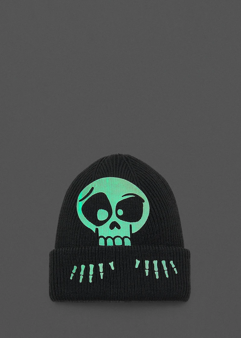 Skull knit beanie