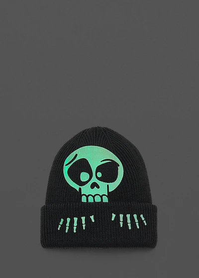 Skull knit beanie
