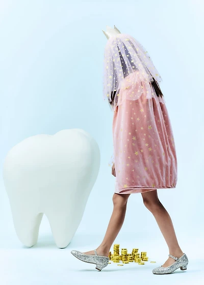 Tulle cape with glitter stars