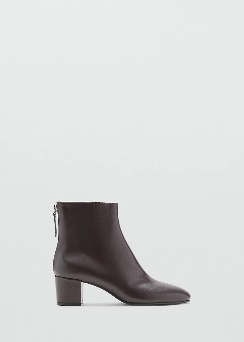 Leather ankle boots with block heel