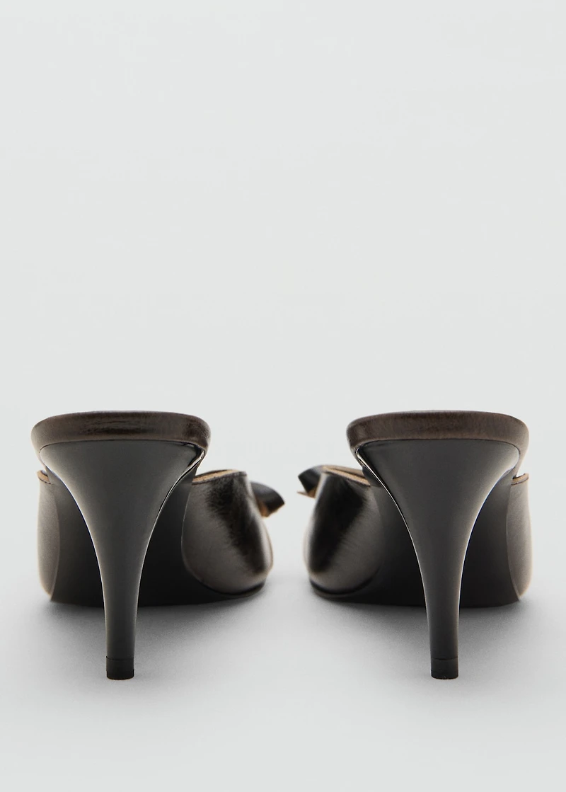 Leather high-heeled sandals with bow