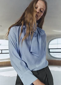 Textured blouse with foulard
