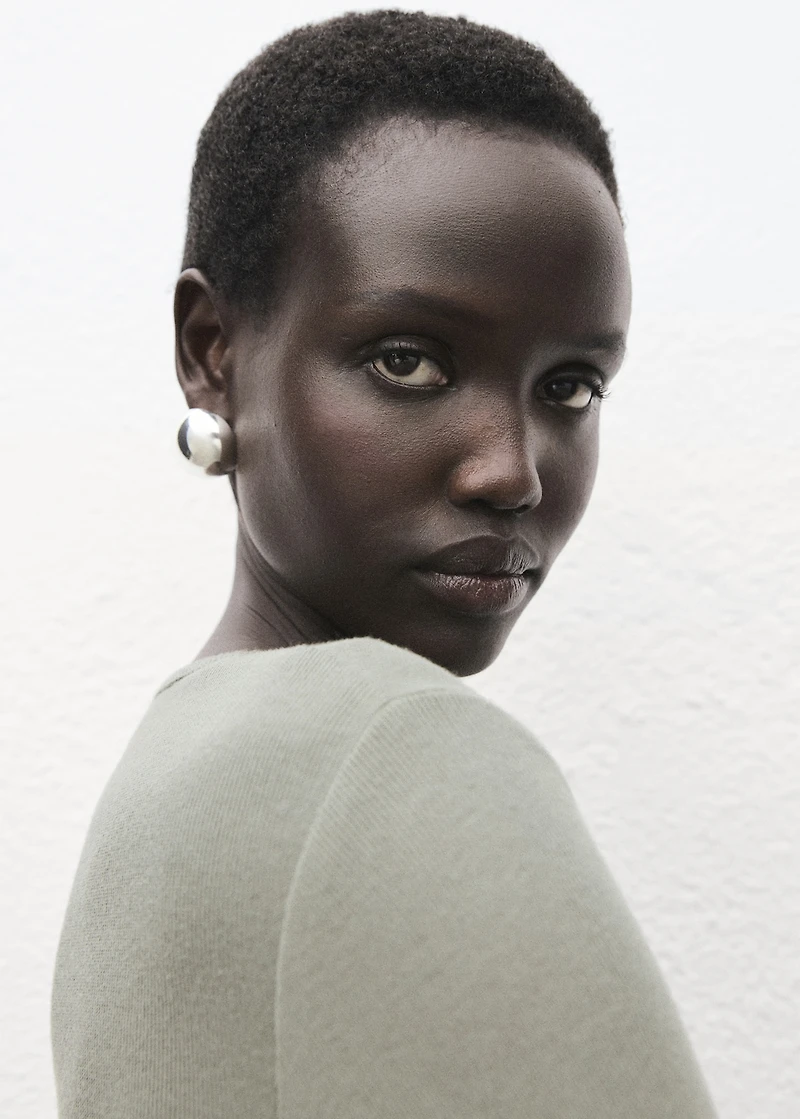 Ribbed long-sleeved t-shirt