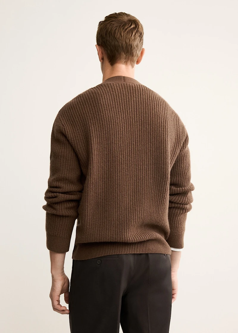 100% wool cardigan with buttons