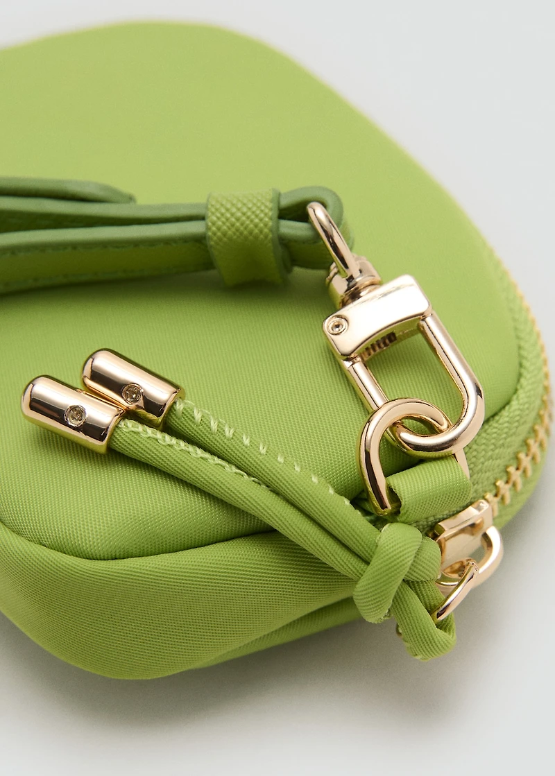 Nylon purse with zip