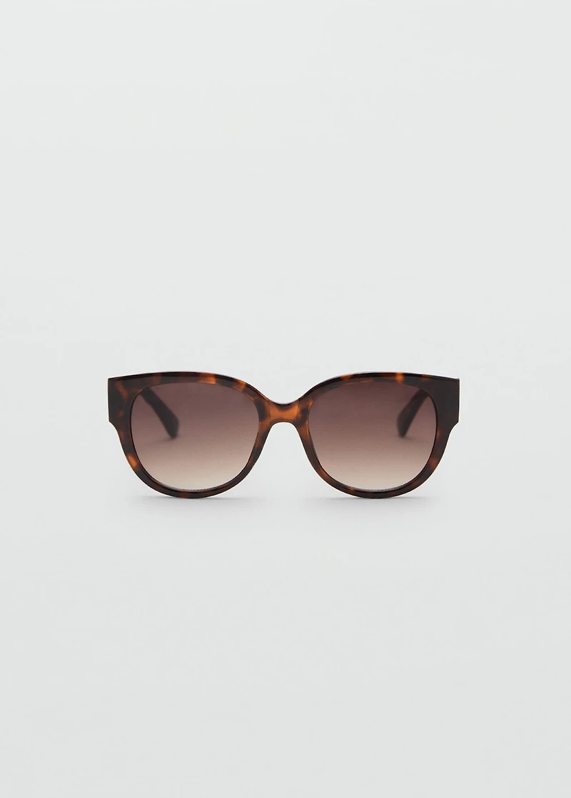 Round-framed sunglasses