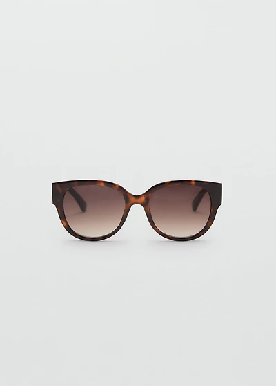 Round-framed sunglasses