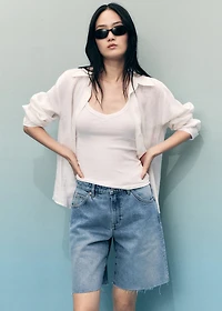 Frayed hem denim shorts