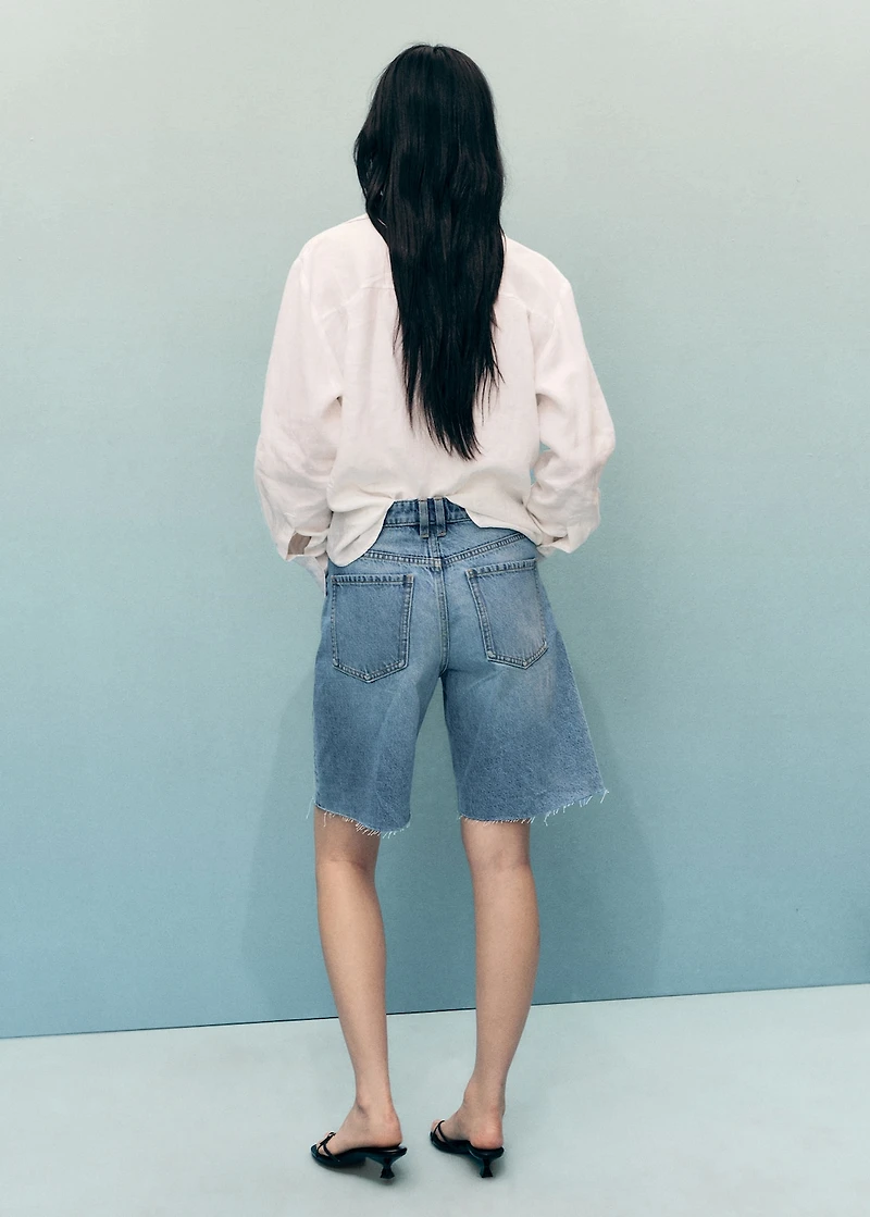 Frayed hem denim shorts