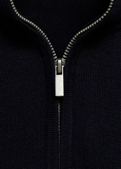 Knitted sweater with perkins neck