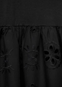 Embroidered combined dress with lace accents