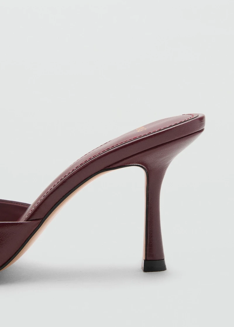 Pointed-heel sandals