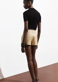 Mini-skirt with pleats