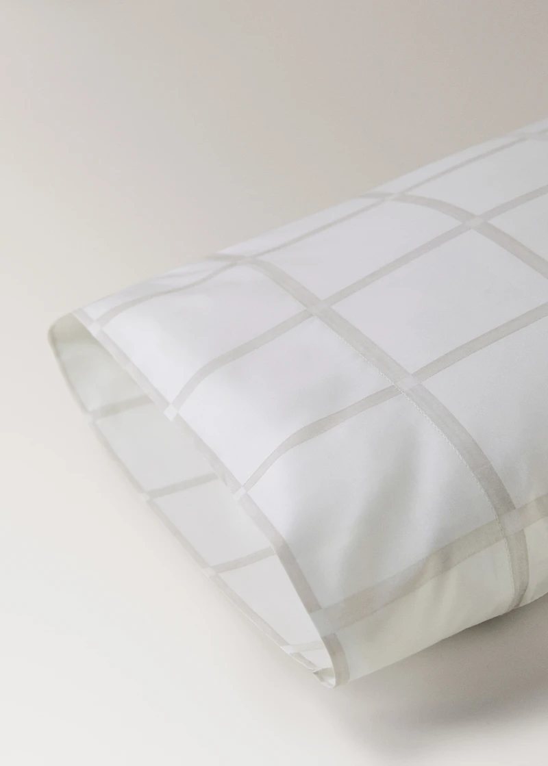 Percale cotton pillowcase with a plaid print 45x110 cm