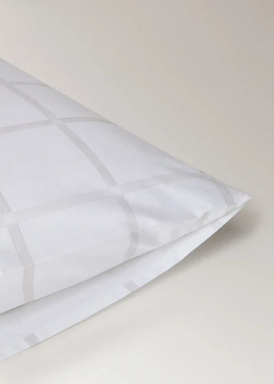 Two 60x60 cm cotton percale pillowcases with plaid print