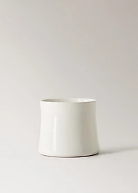 Medium terracotta planter