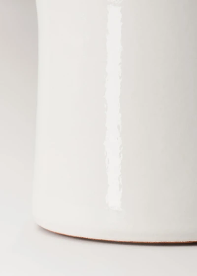 Medium terracotta planter