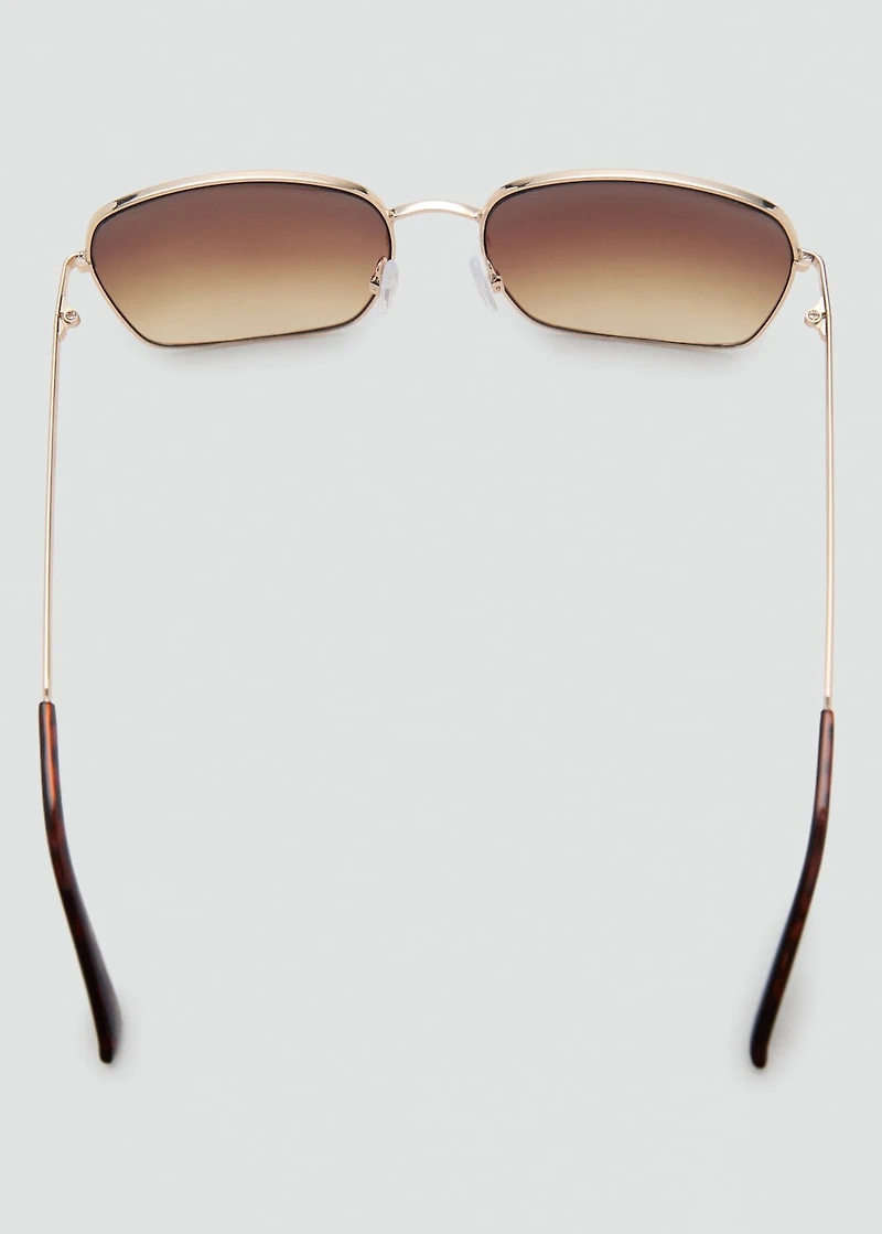 Square metallic frame sunglasses