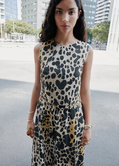 Leopard-print buttoned crop top