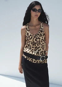 Leopard-print low-cut top