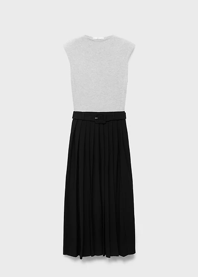 Contrasting belt dress