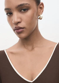 V-neck combined-fabric t-shirt