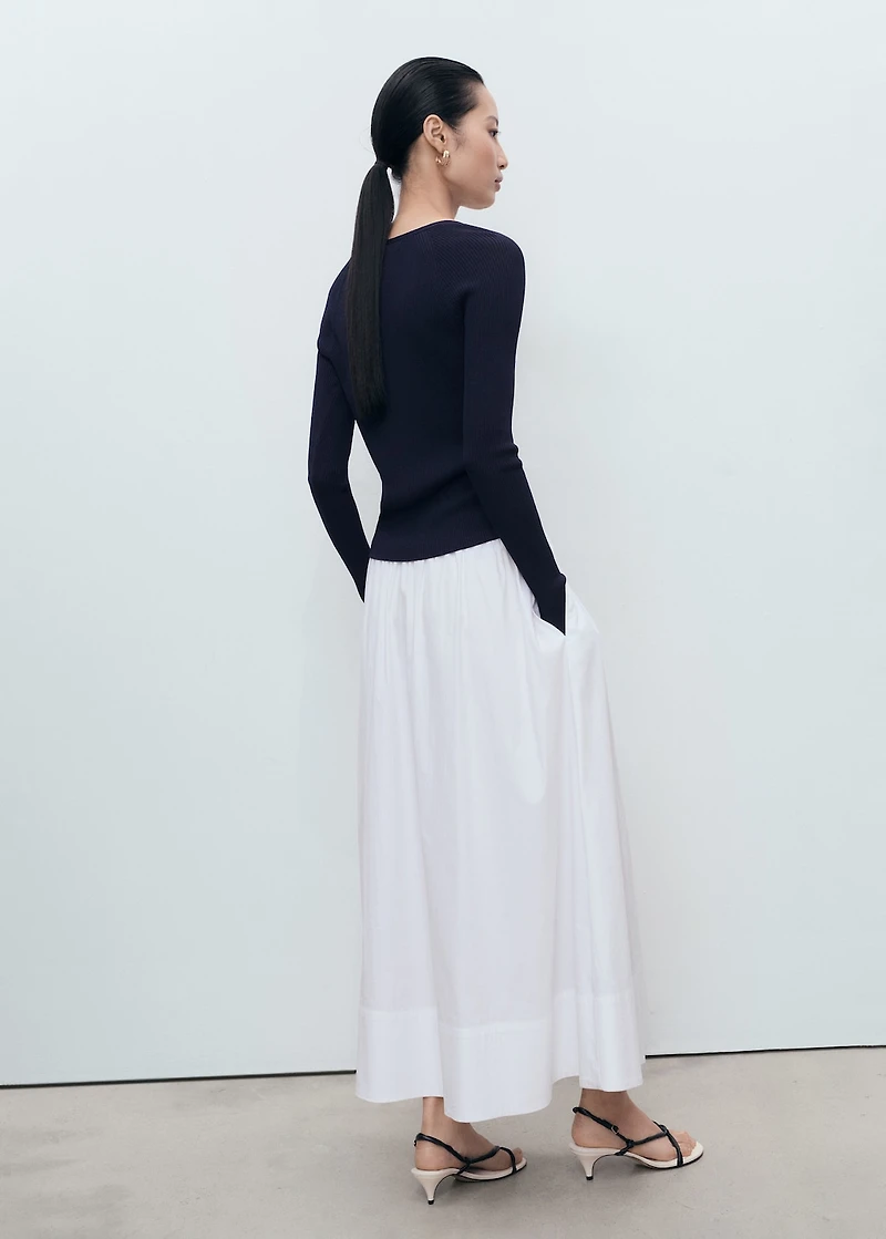 V-neck ribbed knit sweater