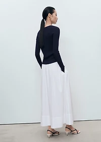 V-neck ribbed knit sweater