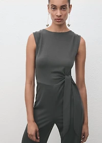 Long jumpsuit with knot