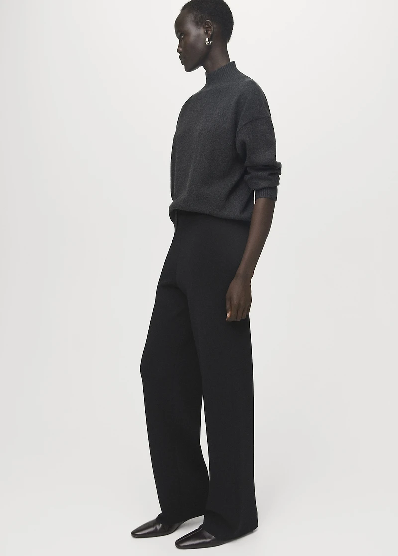 Knitted pants with elastic waistband