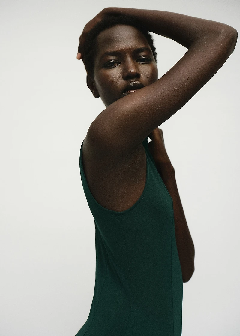 Godet dress with a perkins collar