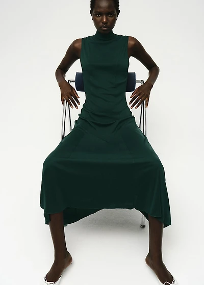 Godet dress with a perkins collar