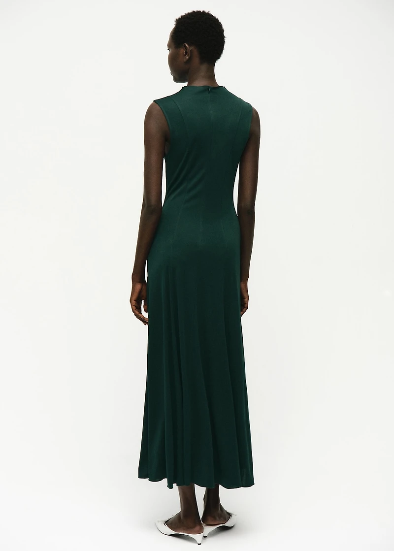 Godet dress with a perkins collar