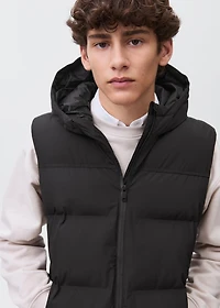 Quilted vest with hood
