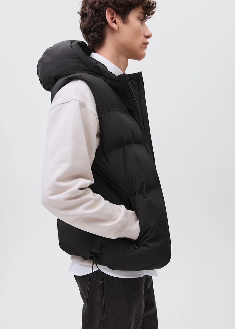 Quilted vest with hood