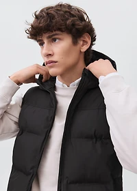 Quilted vest with hood