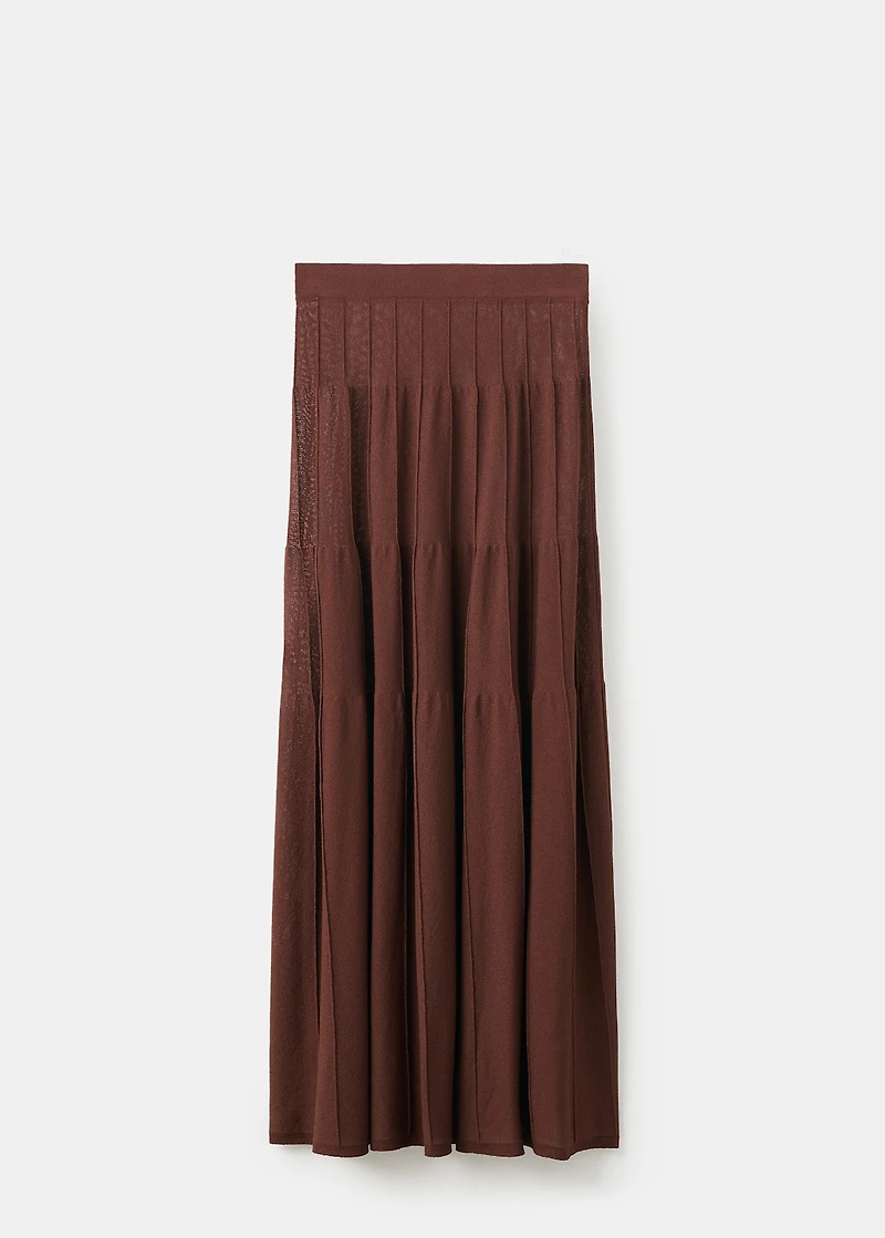 Knitted long skirt with seam detail