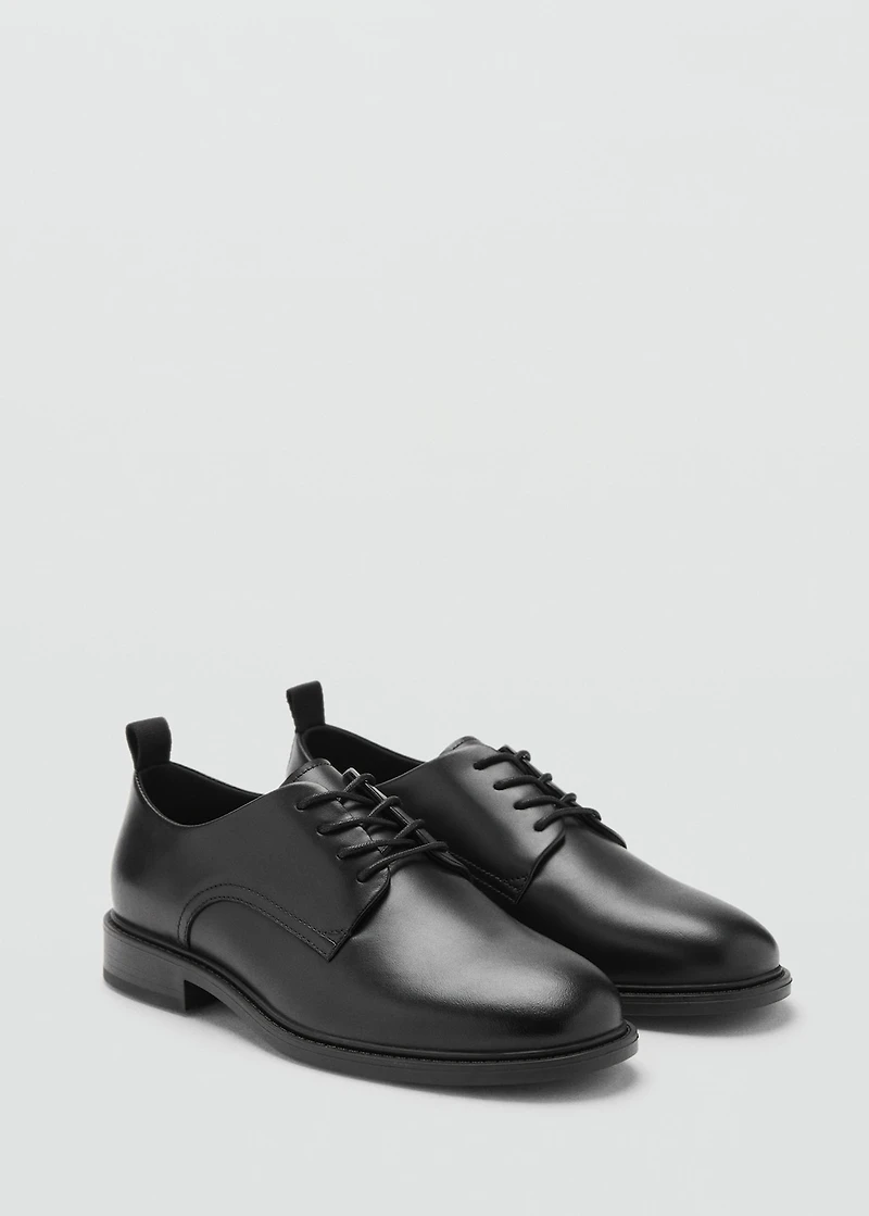 Oxford style leather shoe