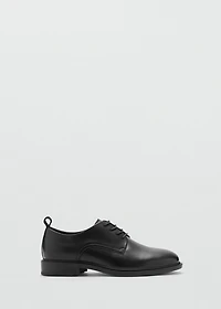 Oxford style leather shoe
