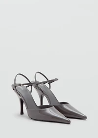 Patent leather heel shoes