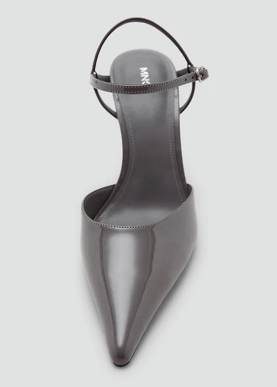 Patent leather heel shoes