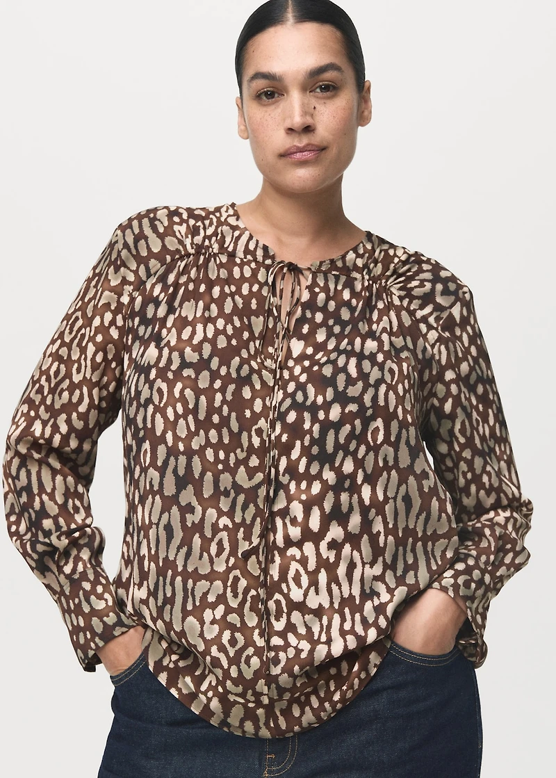 Satin leopard-print blouse with bow