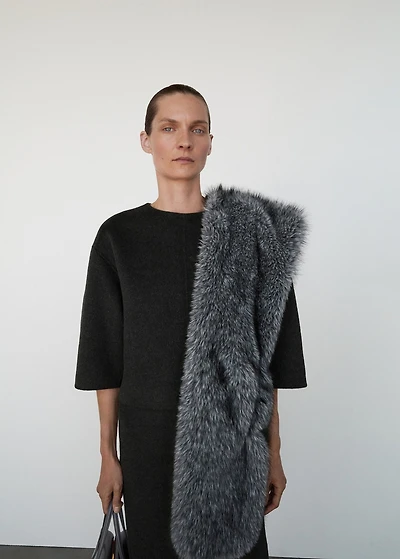 Wool top with three-quarter sleeve